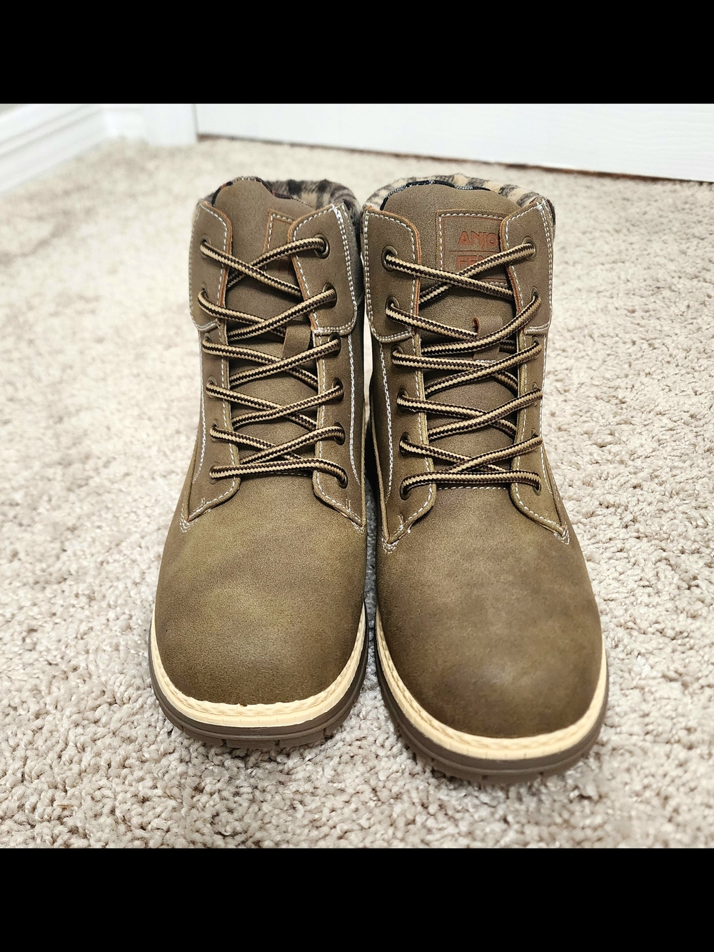 Women's Olive-Brown Lace-Up Winter and Hiking Boots